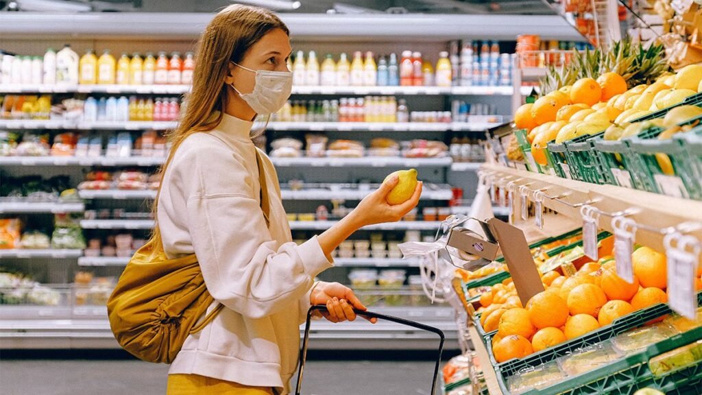 5 most common misconceptions about food on the world 2 1024x576